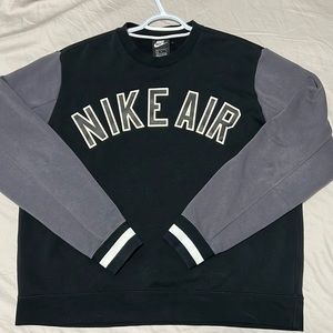 🔥NIKE SWEATSHIRT🔥